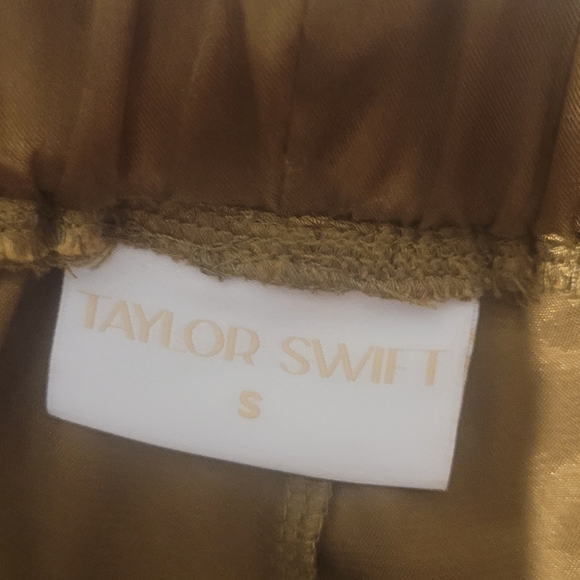 Taylor Swift Fearless Pajama Pants - Picture 14 of 14